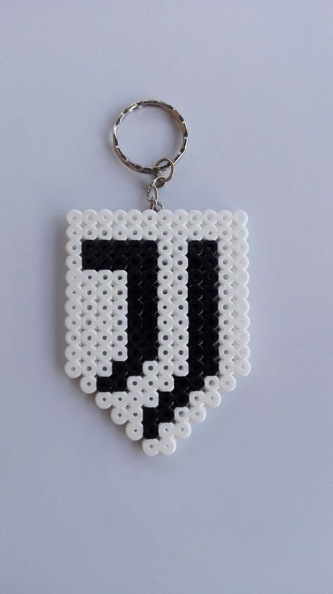 Juve Hamma Beads Ideas, Pixel Beads, Easy Perler Beads Ideas, Perler Art, Diy Perler Bead Crafts, Pixel Art Grid, Diy Perler Beads, Iron Beads, Pixel Art Pattern