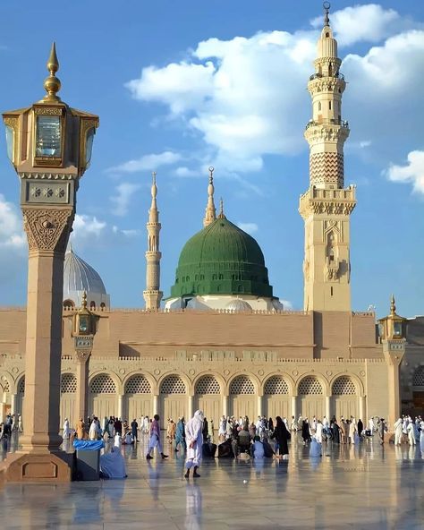 Madina Shareef
Gumbade khazra Madina Images, Mekah Madinah, Madina Shareef, Images Islamic, Mecca Masjid, Beautiful Mosque, Hd Dp, Mecca Kaaba, Islamic Wallpaper Hd