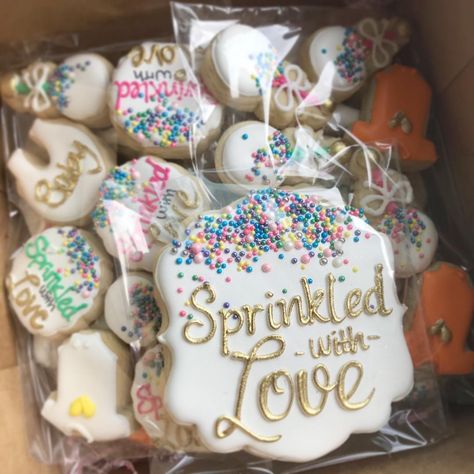 Sprinkled with Love 💕 Sprinkle Decorated Cookies, Baby Sprinkle Cookies, Cookies Valentines Day, Cookies Valentines, Sprinkled With Love, No Bake Sugar Cookies, Cookies Royal Icing, Valentines Cookies, Decorative Cookies