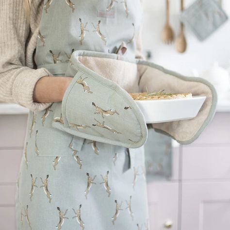 Boxing Hares, Sophie Allport, Rope Crafts Diy, Interior Textiles, Oven Gloves, Kitchen Gloves, Aprons Patterns, How To Clean Iron, Double Oven