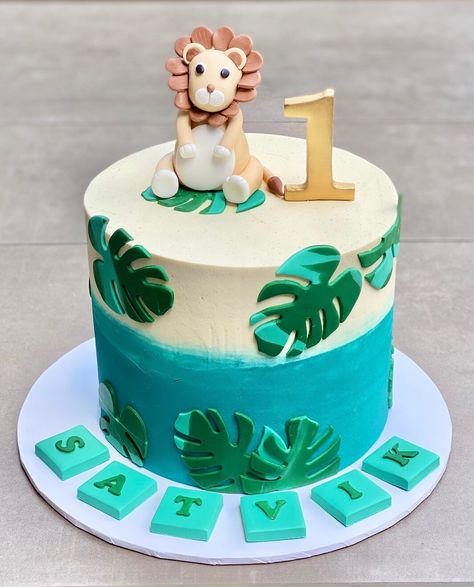 Pastel Safari, Cakes Vanilla, Farm Birthday Cakes, Jungle Theme Cakes, Vanilla Pod, Jungle Cake, Safari Cakes, Baby Birthday Themes, Buttercream Cakes