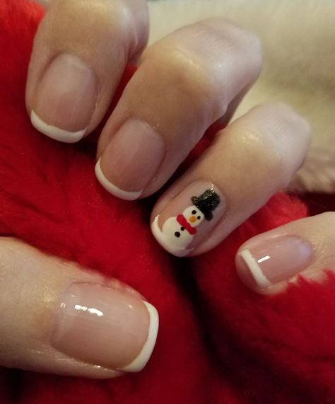 Frosty the snowman nails Snowman French Tip Nails, Christmas Nails 2023 Snowman, Frosty The Snowman Nail Art, Simple Snowman Nails, Cute Snowman Nails, Frosty The Snowman Nails, Christmas Snowman Nails, Snow Man Nails, Christmas Nails Snowman