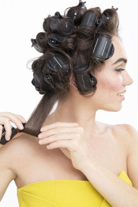 Hair With Rollers, Hot Roller Curls, Hair Rollers Tutorial, Using Hot Rollers, Roller Curls, Easy Work Hairstyles, Hot Rollers Hair, Easy Hairdos, Medium Brown Hair