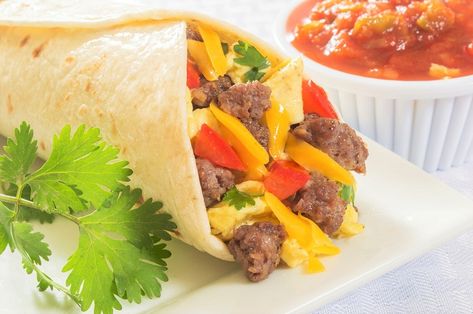 Turkey Sausage Breakfast Burrito | The Leaf Nutrisystem Blog Turkey Sausage Breakfast, Make Ahead Breakfast Burritos, Healthy Breakfast Burrito, Healthy Make Ahead Breakfast, Nutrisystem Recipes, Turkey Breakfast Sausage, Breakfast Wraps, Breakfast Burrito, Turkey Sausage