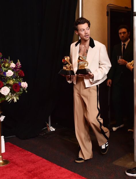 Grammys 2023, Harry Styles Outfit, Harry 1d, Harry's House, Album Of The Year, Harry Styles Wallpaper, British Boys, Harry Styles Pictures, Harry Styles Photos