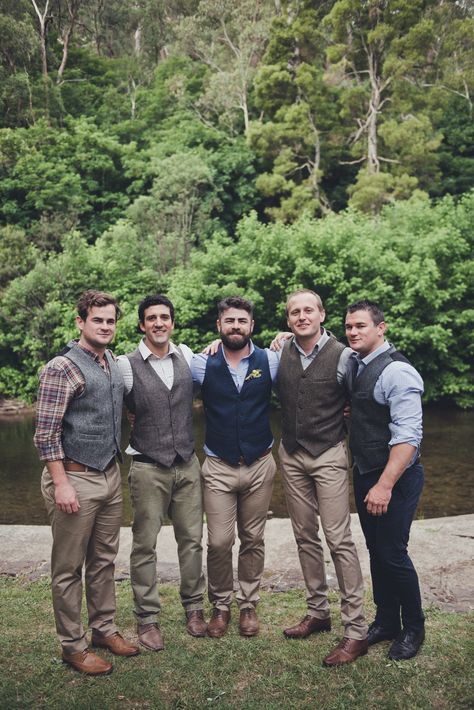 Mens Wedding Attire Jeans And Vest, Flannel Groomsmen Attire, Groomsmen Attire Vests, Fall Wedding Mens Attire Groom Style, Flannel Wedding Groomsmen, Groomsmen Different Colors, Casual Groomsmen Attire Outdoor Weddings, Summer Groomsmen Attire Outdoor Weddings, Groomsmen Attire Casual