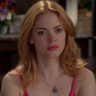 Rose Mcgowan Scream, Paige Charmed, Paige Matthews, 2000s Girl, Rose Mcgowan, Beautiful Hair Color, Celebrity Look Alike, The Perfect Girl, Heart Women