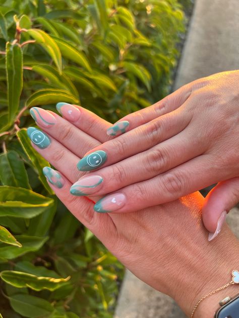 Obsessed with this green and nude nail art design. The check, the smiley face, the heart.. its so cute. Checkered Nails With Smiley Face, Gel Nail Designs Smiley Face, Almond Nails Smiley Face, Green Smiley Face Nails, Smiley Acrylic Nails, X Smiley Face Nails, Smiley Face Nails Acrylic, Smiley Nails Acrylic, Smiley Face Acrylic Nails