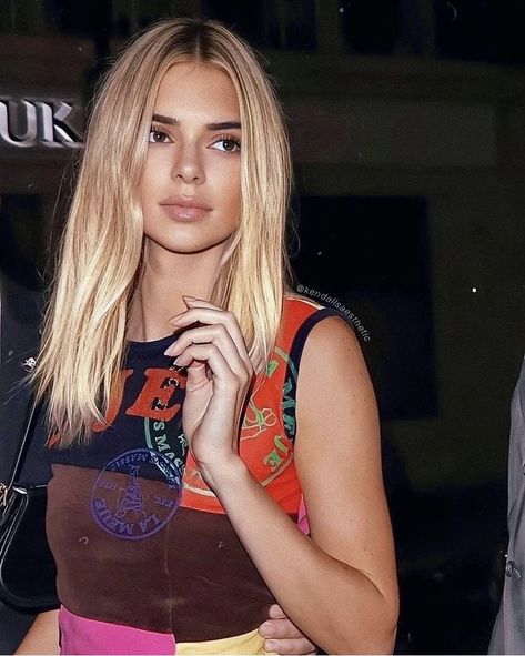 Kendall Blonde Hair, Kendall Blonde, Kendall Jenner Blonde Hair, Kendall Jenner Blonde, Blond Hair Brown Eyes, Blonde Celebrity Hair, Blonde Hair Dark Eyes, Brown Eyes Blonde Hair, Kendall Jenner Face