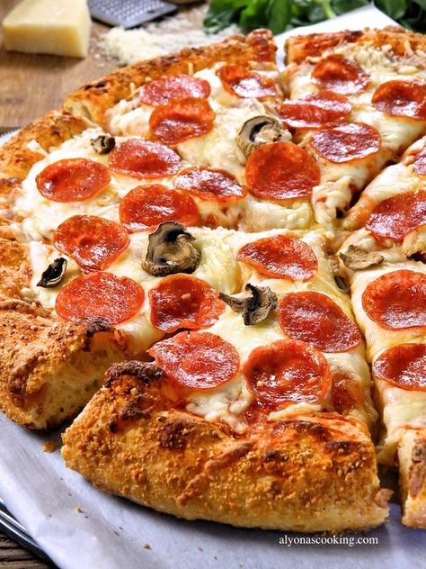 Soft Pizza Dough Recipe, Fluffy Pizza Dough Recipe, Pizza Hut Dough Recipe, Best Pizza Dough Recipe, Thick Crust Pizza, Pizza Roll, Crispy Pizza, Italian Pizza Recipe, Best Pizza Dough