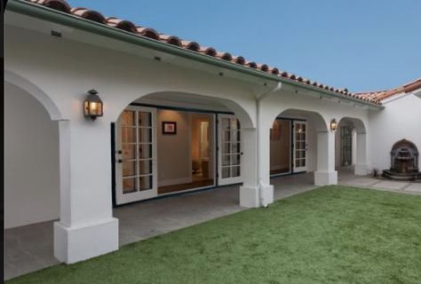 Spanish Style Courtyard, Orange Tile, Brick Courtyard, Spanish Courtyard, Hacienda Homes, Mediterranean Exterior, Hacienda Style Homes, Mexico House, Mediterranean House Plans