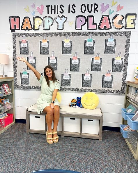 When your classroom is your Happy Place! 🙌🏻💖 #classroomdecor #classroomtheme #pastelclassroom #classroomideas #happyplace #teacherdecor #classroomsetup #teacherideas #teachertribe #teachersofinstagram Happy Place Classroom Theme, Happy Place Classroom, Pastel Classroom, Rainbow Classroom, Classroom Theme, Classroom Setup, Classroom Themes, Pastel Rainbow, Happy Place