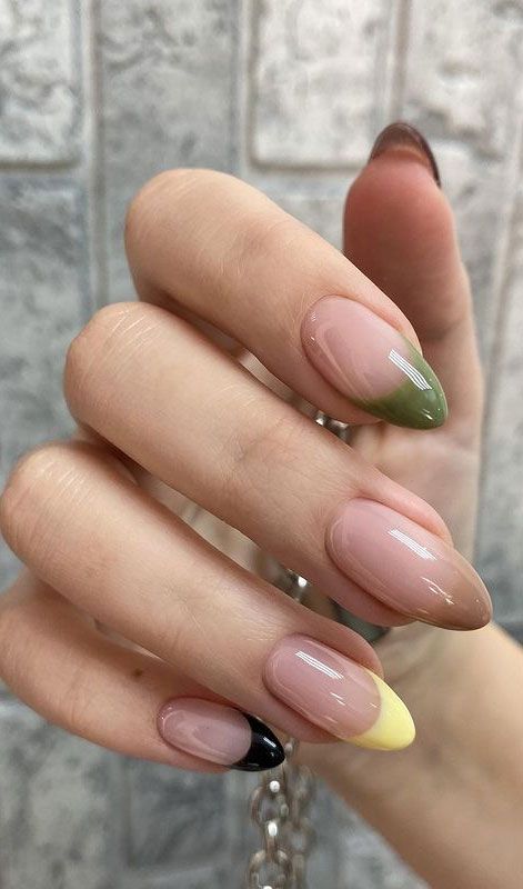 Pastel French Tips, Smink Inspiration, Minimal Nails, Makijaż Smokey Eye, Thanksgiving Nails, Nail Tattoo, French Tips, Minimalist Nails, Funky Nails