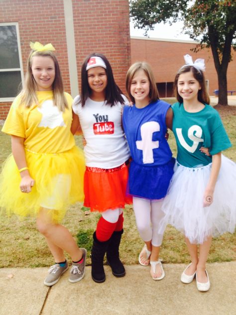 Me and my friends this Halloween dressed like our favorite social media.... I won runner-up at my school for best costume Costume For Three Girls Ideas, Teacher Costumes For Halloween Group Of 4, Teacher Bestie Halloween Costumes, Easy Group Disney Costumes, Costume For 3 Girls Friends, Social Media Costumes, Work Costumes, Disney Family Costumes, Costumes For Teenage Girl