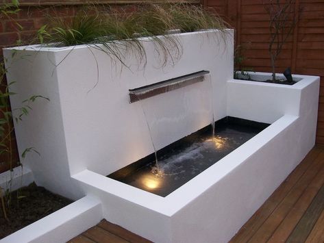 Water Wall Fountain, Modern Water Feature, Outdoor Water Feature, Garden Water Feature, Landscaping Flowers, Pond Landscaping, Backyard Water Feature, Waterfalls Backyard, Outdoor Fountain