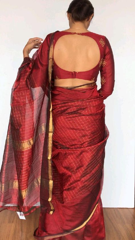 Saree Blouse Back Designs, Saree Jacket, Kerala Saree Blouse Designs, Professional Blouses, Blouse Designs High Neck, Blouse Designs Catalogue, Boss Ladies, Saree Blouse Neck Designs, Backless Blouse Designs