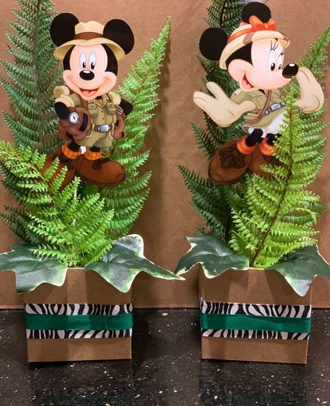 Safari Centerpieces, Safari Baby Shower Cake, Safari Birthday Party Decorations, Mickey First Birthday, Mickey Mouse First Birthday, Mickey Safari, Safari Theme Party, Wild One Birthday Party, Safari Birthday Party