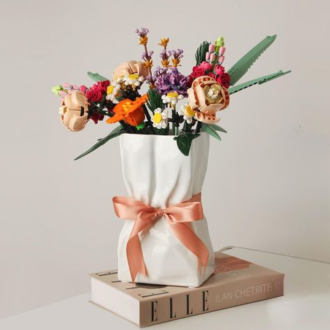 Big Flower Vase, Lego Flower Bouquet, Cool Vase, Paper Bag Vase, Bag Vase, Wide Vase, Vase Living Room, Bouquet Bag, Tafel Decor