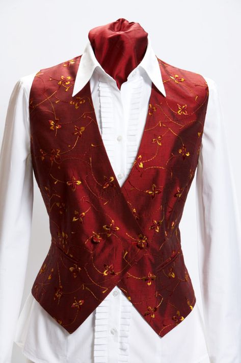 Red Suit Vest, Red Waistcoat, Gold Suit, Double Breasted Waistcoat, Waistcoat Woman, Fashion Design Patterns, Boho Style Outfits, Red Vest, Prom Outfits