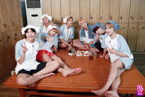 190207 VLive CH+ official RUN BTS! 2019 EP. 62 Behind the Scene Park Ji Min, Bts Group Photos, Behind The Scene, Bulletproof Boy Scouts, Run Bts, Bts Group, About Bts, Bts Korea, Jung Kook