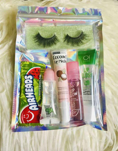 Lash Gift Bag Ideas, Birthday Party Gift Bag Ideas, Birthday Favours, Glitter Room, Lol Doll Cake, Diy Gifts To Sell, Lip Gloss Homemade, Business Nails, Diy Best Friend Gifts