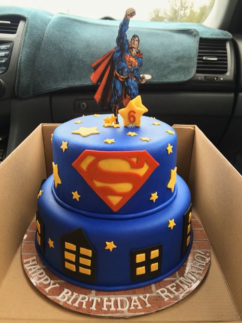 Superman cake birthday cake with fondant decorations. Superman Birthday Cake, Birthday Cake With Fondant, Superman Birthday Party, Superman Cakes, Superman Birthday, New Birthday Cake, Superhero Birthday Cake, Cake With Fondant, Fondant Cake Designs