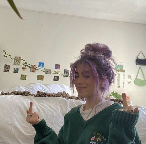 Ava Falco, Foto Poses, 7 Minutes, Dye My Hair, Hair Inspiration Color, Hair Inspo Color, Aesthetic Hair, Purple Hair, Pretty Hairstyles