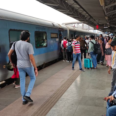 12009 Mumbai- Ahmedabad शताब्दी एक्स्प्रेस 👈🚦, Surat 📍 . #shatabdi #indianrailways #india #train #railways #shatabdiexpress #wap #rail #wdp #photography #express #travel #instagram #railwaystation #railfans #windowseatproject #railfanning #akshardham #baps #likes #railway #a #d #like #bapsmedia #bapsphotos #pramukhswamimaharaj #indianrailway #indianrailwaystation #gyanvatsalswami Travel Instagram, Ahmedabad, Mumbai, Train, India, Photography, Travel, Instagram