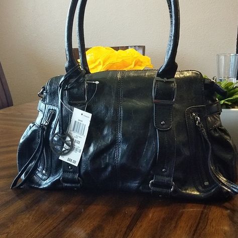 Checkout - Poshmark Large Capacity Shoulder Bag, Aaliyah Core, Leather Slouch Bag, Bags Inspiration, Slouch Bags, Bags Style, Vintage Tote Bag, Fall Bags, Black Crossbody Bag