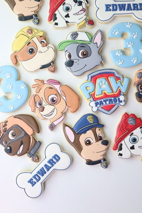 Paw Patrol Biscuits, Paw Patrol Decorated Cookies, Paw Patrol Cookies Girl, Paw Patrol Cookies Decorated, Galletas Paw Patrol, Paw Patrol Birthday Cookies, Gaming Cookies, Paw Patrol Sugar Cookies, Shared Birthday Parties