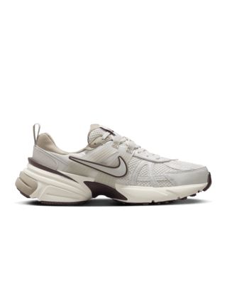 Nike V2k Run, Aesthetic Running Shoes, Nike V2k, Run Shoes, Nike Running Shoes, Fast Forward, Into The Future, Running Shoes Nike, Vintage Aesthetic