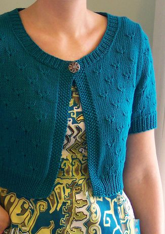 Knit Cardigan Pattern, Cardigan Pattern, Free Knitting Pattern, Knit Outfit, Vintage Knitting, Cropped Cardigan, Knitting Stitches, Sweater Pattern, Knitting Inspiration