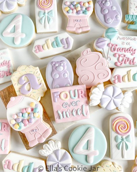 Kim - Ella’s Cookie Jar (@ellascookiejar) • Instagram photos and videos Sugar Cookie Cakes, Sweet Cookies, Candy Cookies, Girl Birthday Party, Icing Cookies, Birthday Cookies, Royal Icing Cookies, An Email, Cookie Jars