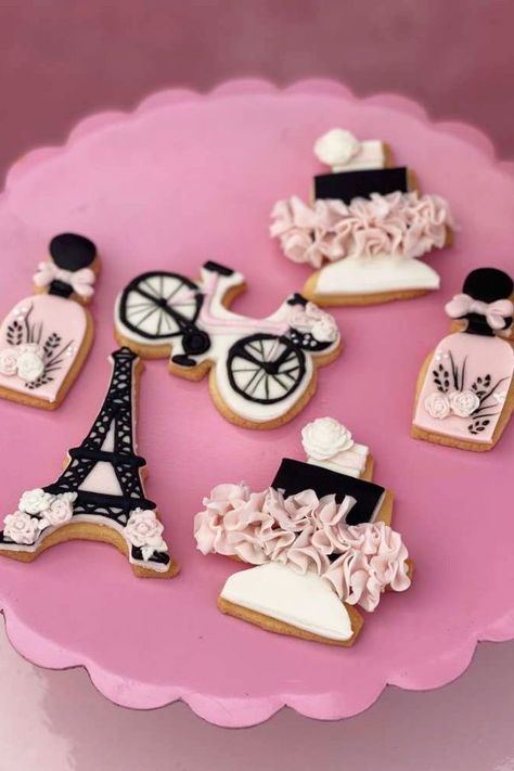 Paris Themed 1st Birthday Party, Fashion Birthday Party Ideas, Parisian Themed Party, Paris Party Ideas, French Themed Birthday Party, French Themed Birthday, Paris Birthday Party Ideas, Paris Party Decorations, Parisian Birthday