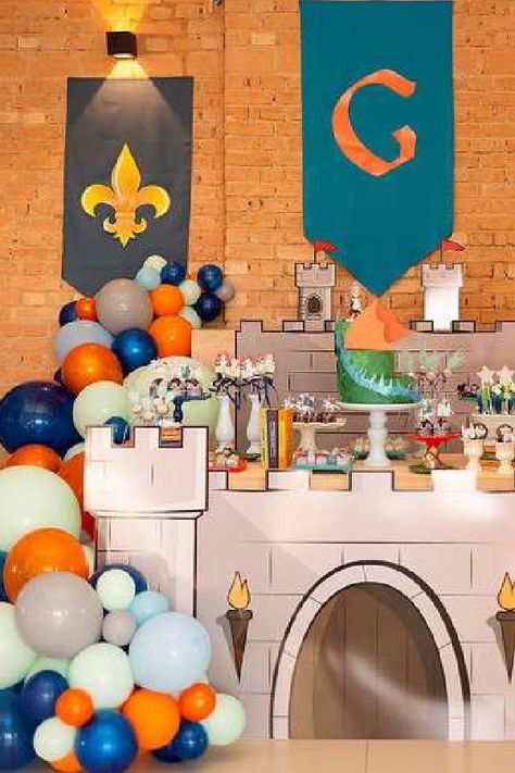 Medieval Party Decorations Diy, Kingdom Birthday Party Ideas, Medieval Birthday Party, Medieval Birthday, Princess Baby Shower Cake, Medieval Prince, Knight Birthday, Vintage Party Ideas, Dragon Gate