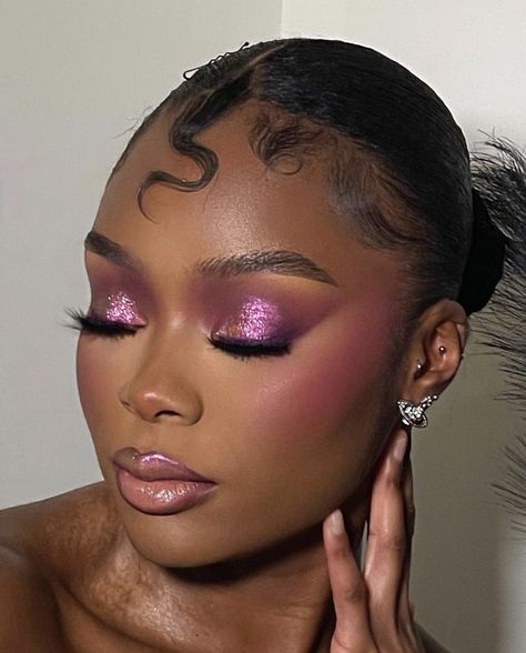 Fuchsia Makeup, Makeup Looks Black Women, Black Smokey Eye Makeup, Makeup Artist Branding, Pink Eyeshadow Look, Makeup For Black Skin, Barbie Makeup, Brown Skin Makeup, Dope Makeup