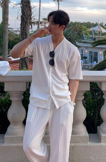 Boyfriend Outfit Men Summer, Men Clean Outfit, Summer Outfit Korean Men, Summer Outfits Asian Men, Boyfriend Outfit Men Aesthetic Summer, Asian Men Summer Fashion, Korean Men Summer Fashion, Asian Summer Outfits Men, Korean Men Outfit Casual Summer