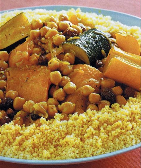 Recipe: Couscous Recipe - How To Make A Perfect Algerian Dish Tunisian Food, Moroccan Cooking, Algerian Recipes, Couscous Recipes, Cous Cous, Moroccan Food, Middle Eastern Recipes, Arabic Food, African Food