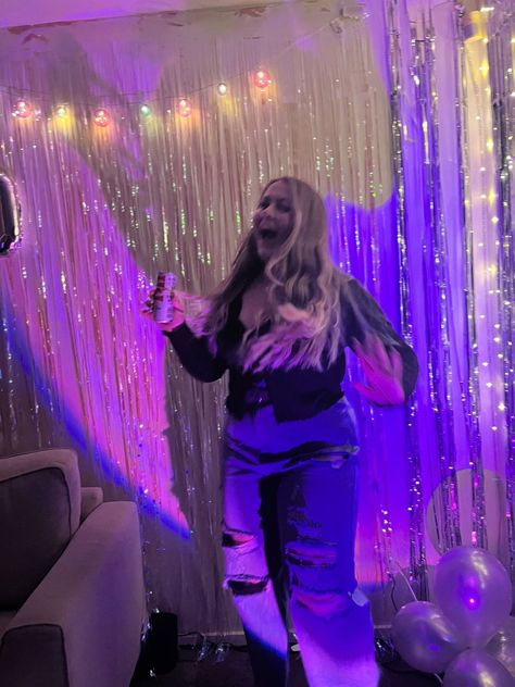 Cute Aesthetic Purple, Photobooth Aesthetic, Purple Decorations, Party Photobooth, Euphoria Party, Aesthetic Party, Aesthetic Purple, Pic Photo, Neon Party