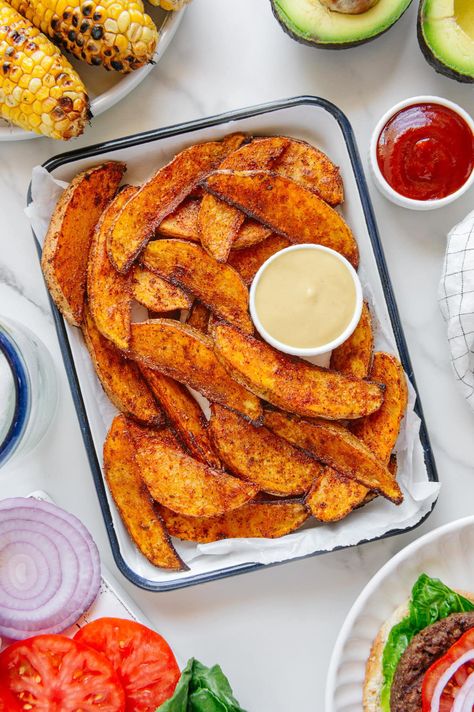 Crispy Air Fryer Potato Wedges Air Fryer Vegan, Air Fryer Potato Wedges, Air Fryer Potato, Crispy Potato Wedges, Making French Fries, Airfryer Recipes, Sugar Free Vegan, Potato Wedges, Crispy Potatoes