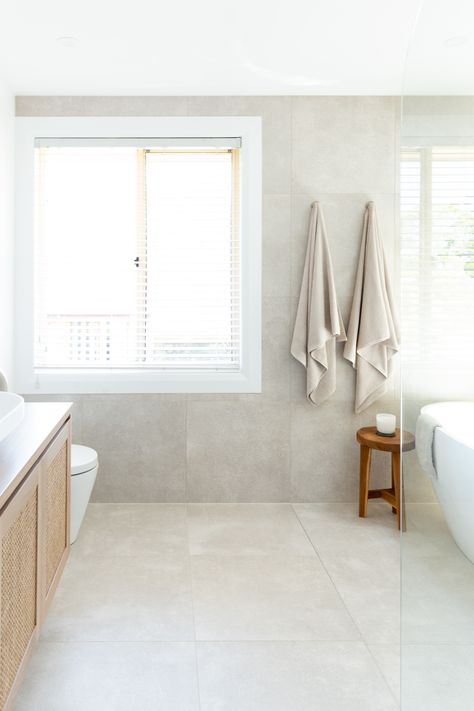 Concrete Floors In Bathroom, Modern Beach House Bathroom, Medium Bathroom Ideas, Medium Bathroom, Ensuite Tiles, Style Sourcebook, Beach House Bathroom, New House Bathroom, White Bathroom Tiles