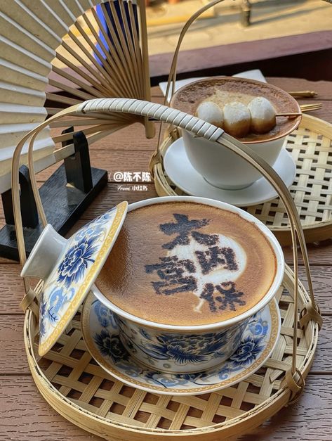 Chinese Cafe Aesthetic, Chinese Coffee Shop, Beijing China Aesthetic, China Moodboard, Sesame Coffee, Beijing Aesthetic, Chinese Cafe Design, Chinese Lifestyle, Beijing Food