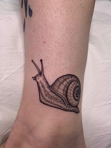 Snail Tattoo, Duck Tattoos, Wrist Tattoo, Tattoo Inspo, Wrist Tattoos, Tatting, Elegant Design, Tattoo Ideas, Flash