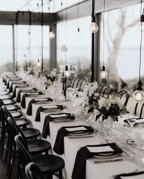 Black White Gala Decorations, Elegant Black Table Decor, Black And White Wedding Linens, Black Napkins Wedding Place Settings, Black Napkin Table Setting, Black Runner Wedding, White Table Cloth Black Napkins Wedding, Black And White Table Decor Wedding, Black Table Runner Wedding