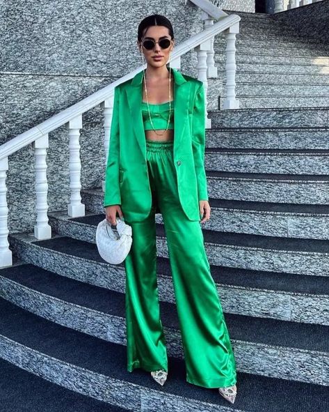 Green Silk Two Piece Outfit, Satin Pant Set, Silk Two Piece Outfit Pants, Silk Pants Outfit Street Styles, Silk Set Outfit, Satin Pants Outfit Casual, Satin Set Outfit, Silk Two Piece Outfit, Silk Satin Outfit