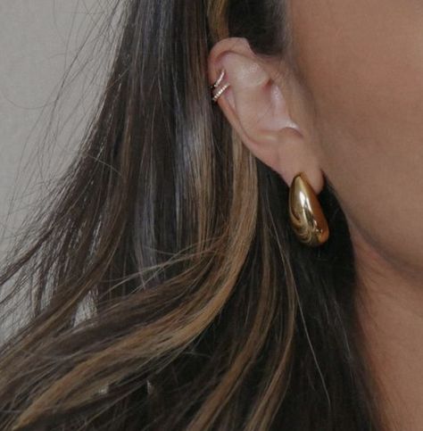 Big Gold Earrings, Glow Dress, Jewelry Guide, Trending Earrings, Bubble Earrings, Chunky Gold Hoop Earrings, Tear Drop Earrings, Chunky Earrings, Trendy Fashion Jewelry