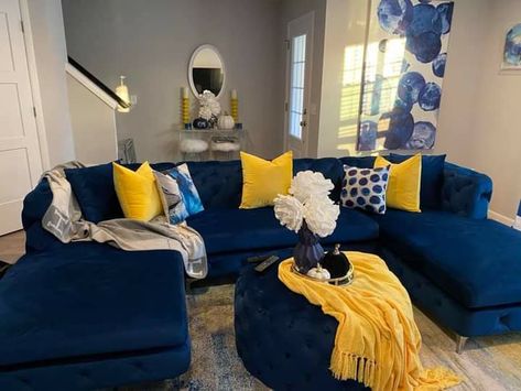 Navy Blue And Yellow Living Room Ideas, Yellow Blue And Grey Living Room, Royal Blue And Mustard Living Room, Navy Blue Sitting Room Ideas, Blue Mustard Living Room, Navy Blue And Mustard Living Room, Navy Blue And Yellow Living Room Decor, Blue And Yellow Living Room Color Scheme, Navy And Mustard Living Room