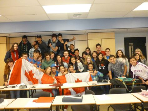 High School Canada Canadian High School Aesthetic, Canada High School Aesthetic, Canada High School, Canadian High School, School Group Photo, Canada School, Canadian Identity, Exchange Program, Canada Pictures