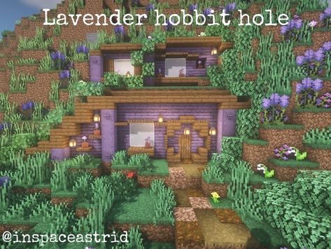 A lovely lavender minecraft build perfect for a cute aesthetic world Minecraft Modded Build, Purple Minecraft Builds, Minecraft Lavender, Minecraft Purple House, Purple Minecraft House, Cute Minecraft Mods, Minecraft Hobbit Hole, Purple Minecraft, Mc Houses