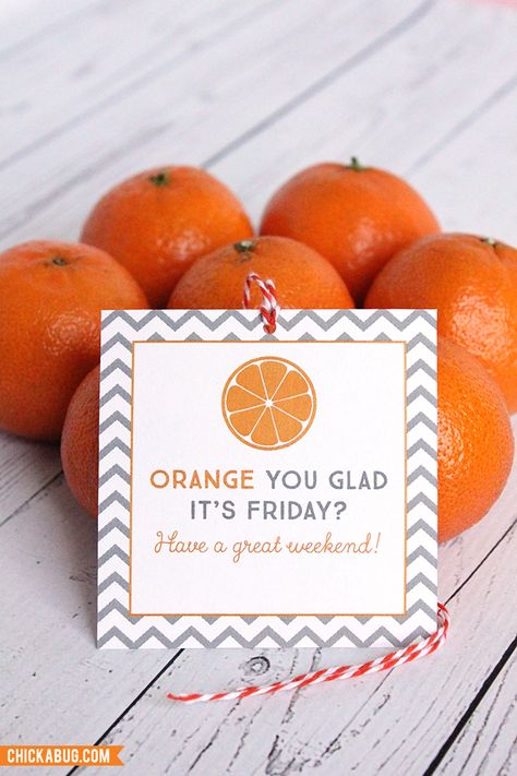 "Orange you glad it's Friday?" - Adorable FREE printables!! Make cute little gifts for teachers, coworkers, and friends! : ) Cute Little Gifts, Secret Pal Gifts, Teacher Morale, Staff Appreciation Gifts, Teacher Treats, Secret Pal, Staff Gifts, Employee Appreciation Gifts, Orange You Glad